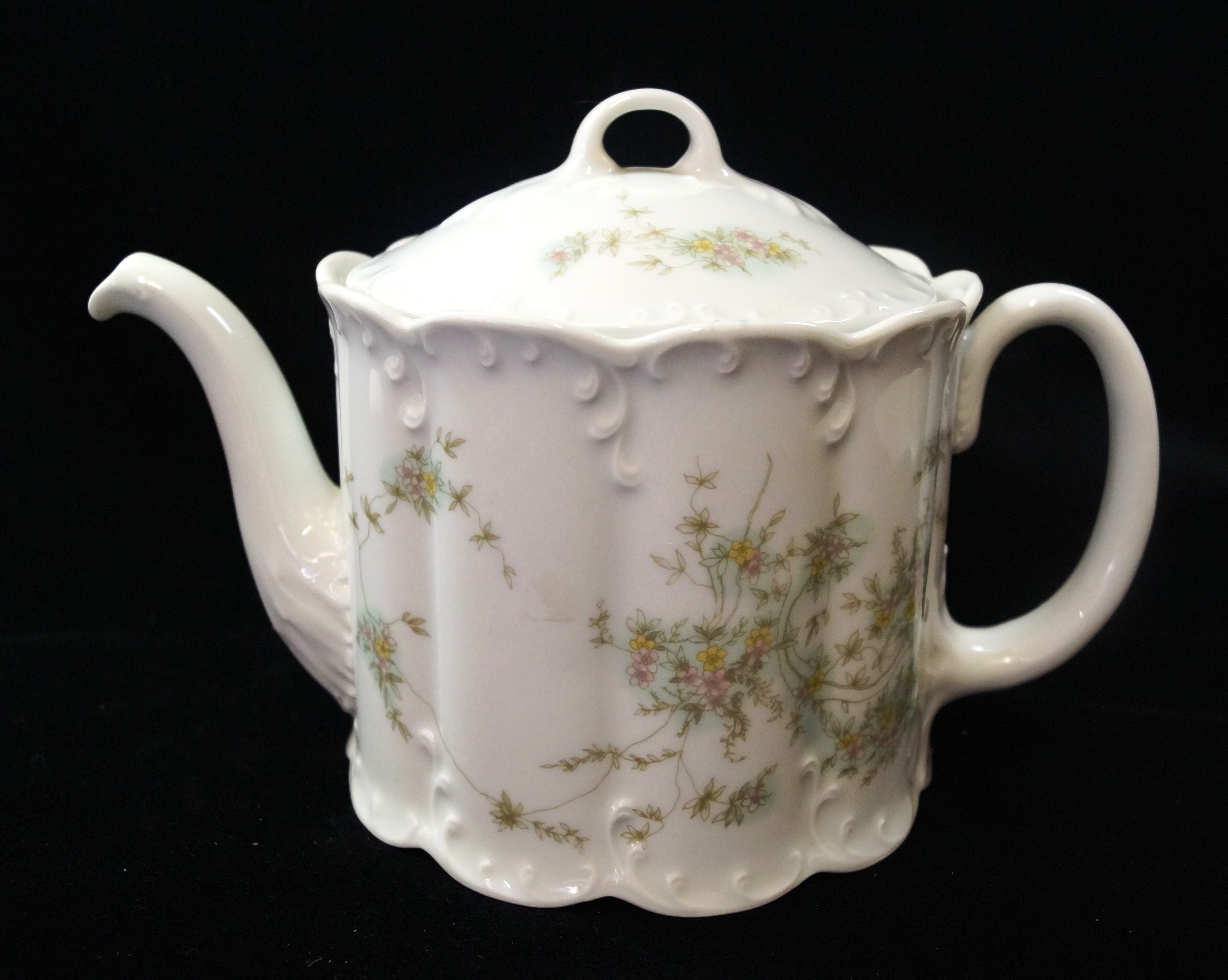 Rosenthal Monbijou Grüne Ranke: Teekanne für 6 Personen 0,95 ltr.
