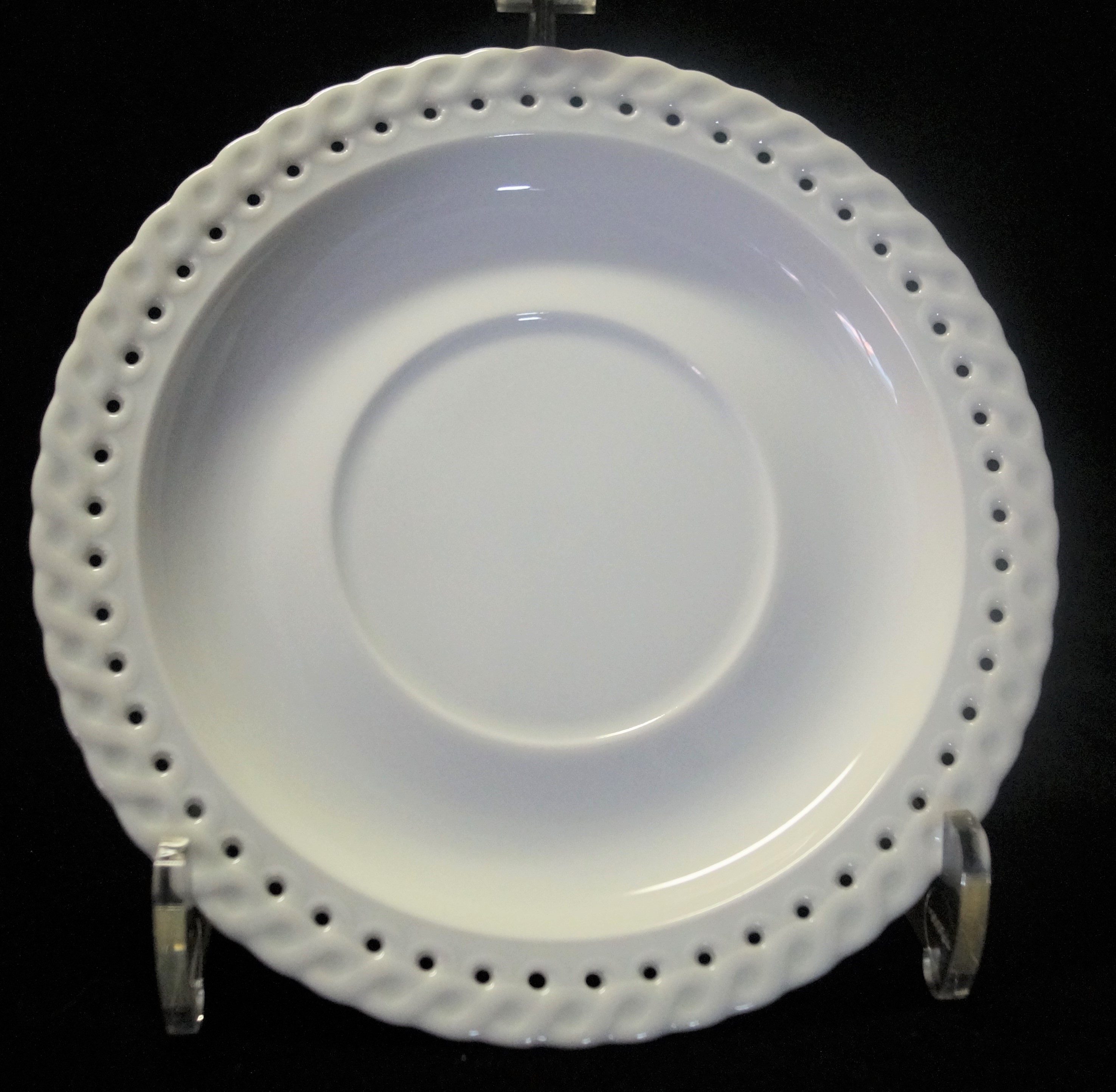 Hutschenreuther Comtesse Weiss - Weiß: Espresso-Untertasse 13,5 cm Hutschenreuther Comtesse Weiss - Weiß: Espresso-Untertasse 13,5 cm