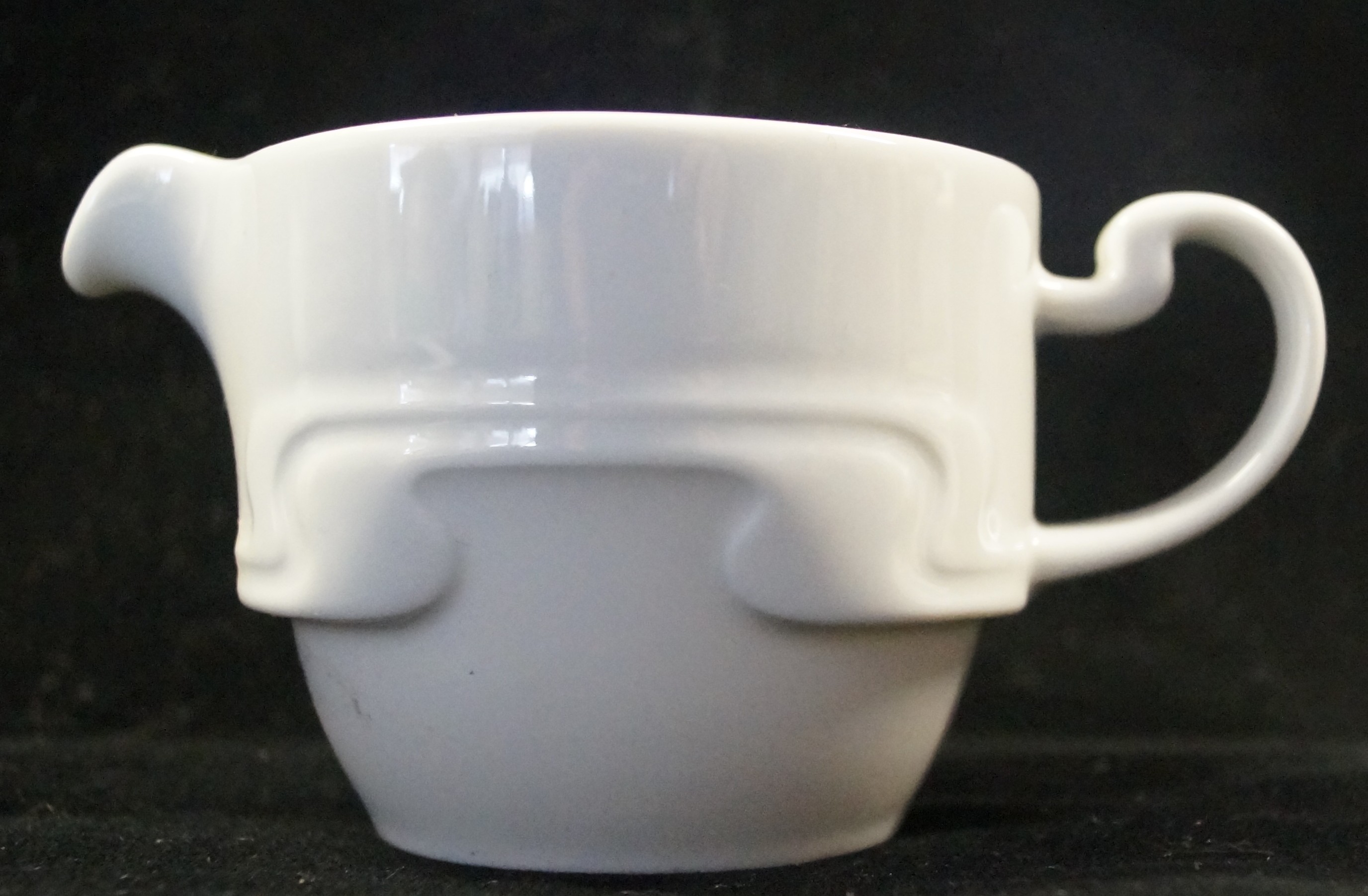 Rosenthal Asimmetria Weiss - Hotel - etwas dickerer Scherben!: Milchkännchen H = 6,5 cm; Ø = 7,5 cm;