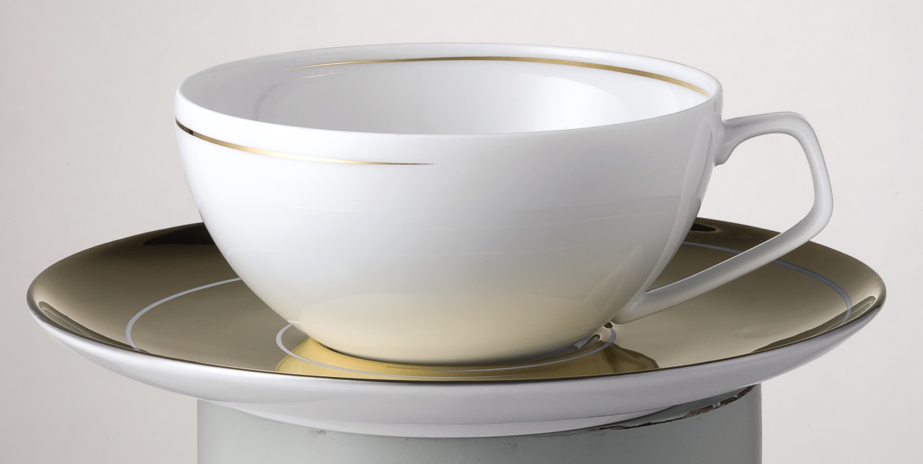 Rosenthal TAC 02 Dynamic Gold: Teetasse 2-tlg. 0,23 ltr. UT 16 cm = Gold + sandgestrahlt Rosenthal TAC 02 Dynamic Gold: Teetasse 2-tlg. 0,23 ltr. UT 16 cm = Gold + sandgestrahlt