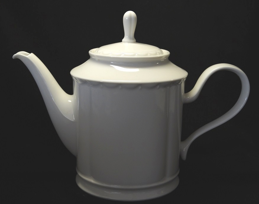 Rosenthal Anna Weiss - Pearl China: Teekanne für 6 Personen 1,34 ltr. Rosenthal Anna Weiss - Pearl China: Teekanne für 6 Personen 1,34 ltr.