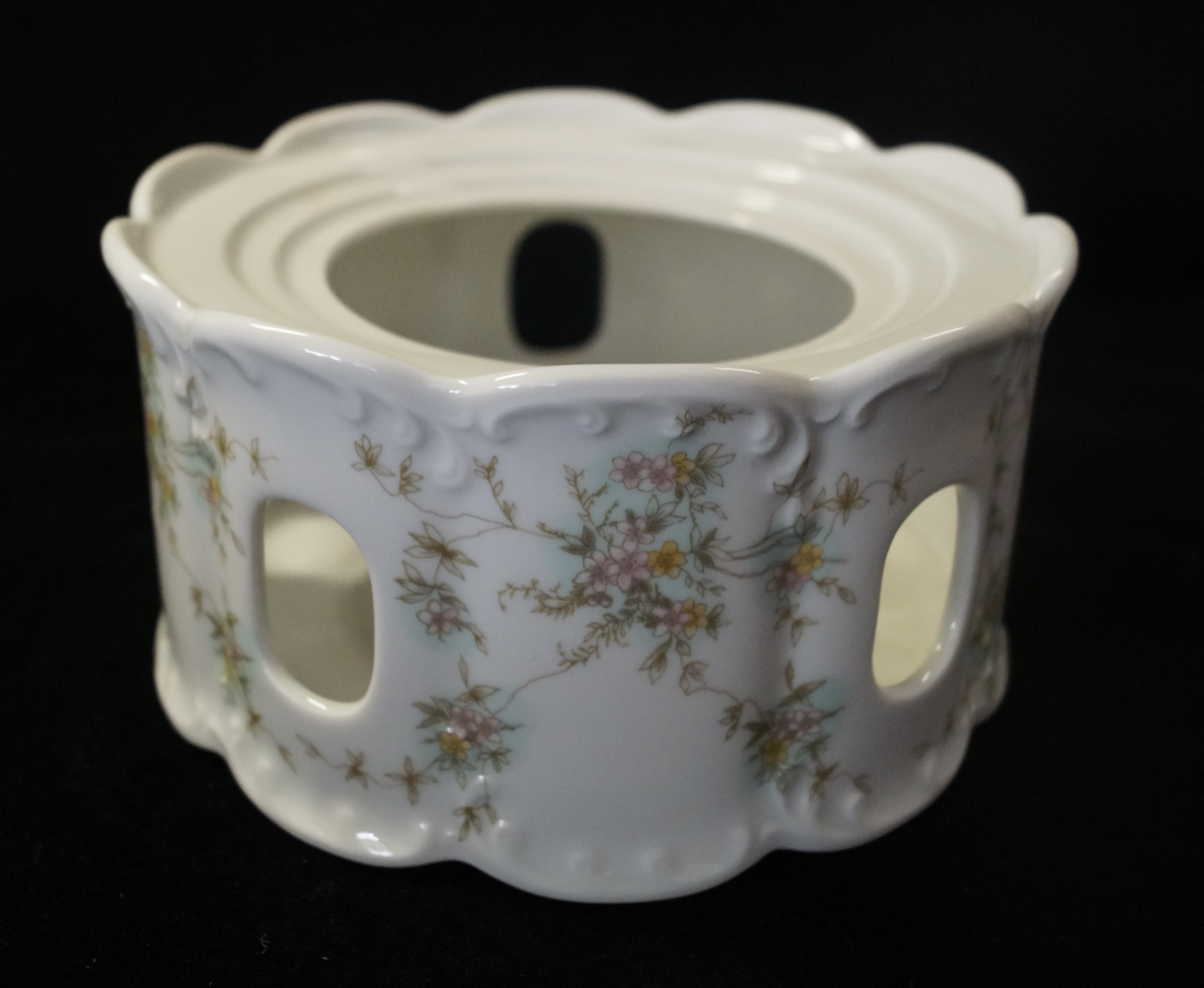 Rosenthal Monbijou Grüne Ranke: Stövchen Ø = 15 cm H = 8 cm