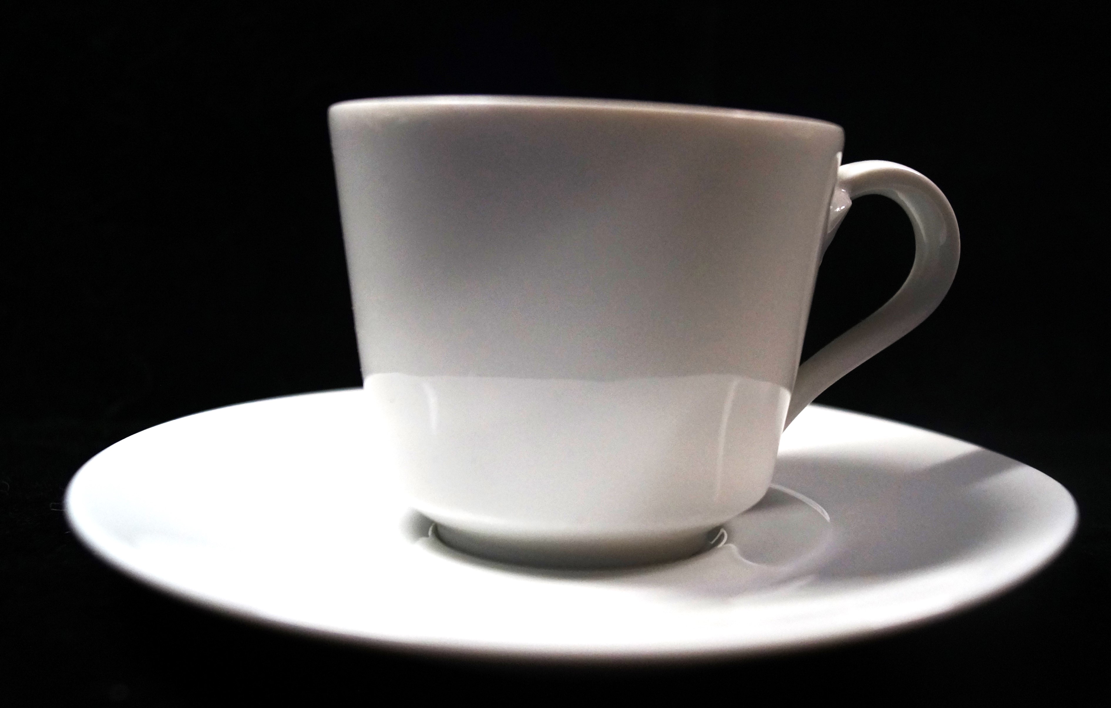 Hutschenreuther Louvre Weiss: Espressotasse 2-tlg. 0,10 ltr. UT = 12 cm;